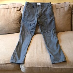 Good fellows straight chinos